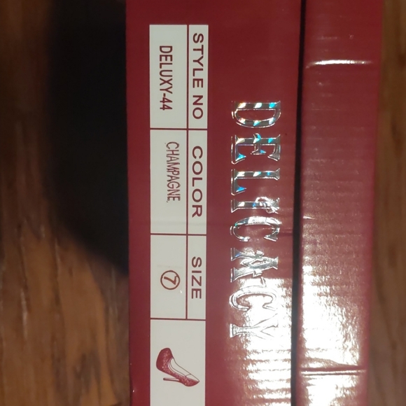 Rhinestone heels Size 7 - Picture 6 of 6